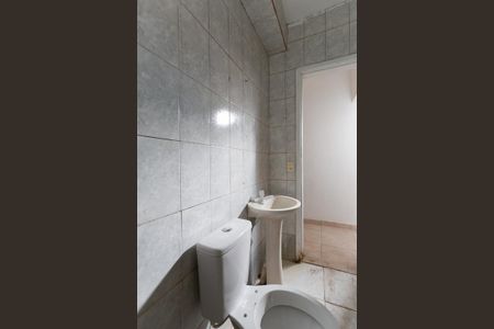 Casa à venda com 350m², 5 quartos e 2 vagasCasa 2 - Banheiro