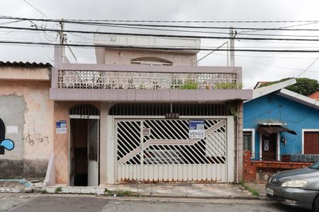 Casa à venda com 350m², 5 quartos e 2 vagasFachada + plaquinha