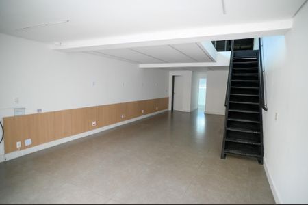 Casa para alugar com 261m², 3 quartos e 2 vagasSala