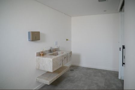 Casa para alugar com 261m², 3 quartos e 2 vagasBanheiro Social