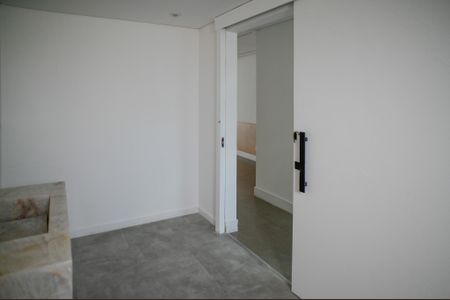 Casa para alugar com 261m², 3 quartos e 2 vagasBanheiro Social