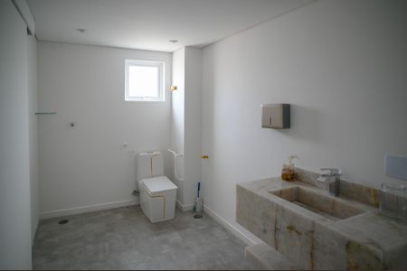 Casa para alugar com 261m², 3 quartos e 2 vagasBanheiro Social