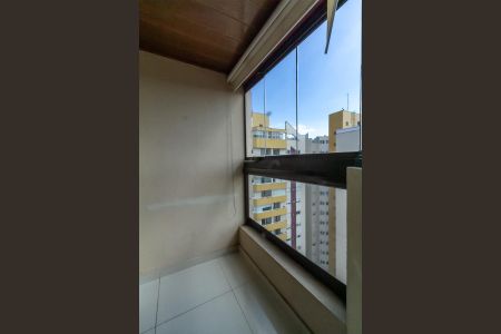 Apartamento à venda com 97m², 3 quartos e 1 vagaVaranda