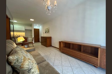 Sala de apartamento para alugar com 2 quartos, 76m² em Saco dos Limões, Florianópolis