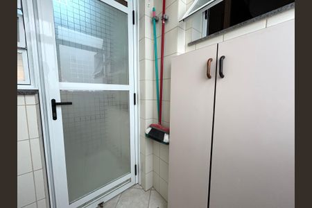 Apartamento para alugar com 76m², 2 quartos e 1 vagaÁrea de Serviço