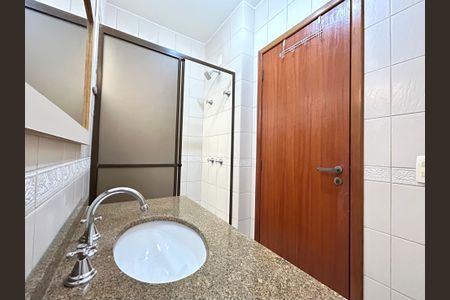 Apartamento para alugar com 76m², 2 quartos e 1 vagaBanheiro suíte