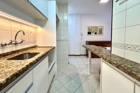 Apartamento para alugar com 76m², 2 quartos e 1 vagaCozinha