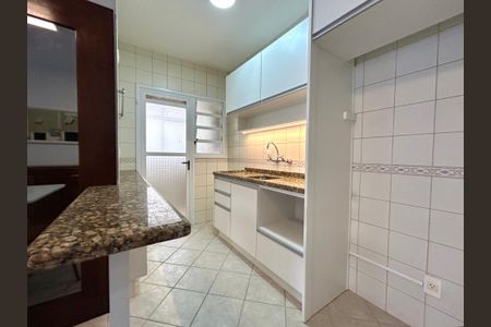 Apartamento para alugar com 76m², 2 quartos e 1 vagaCozinha