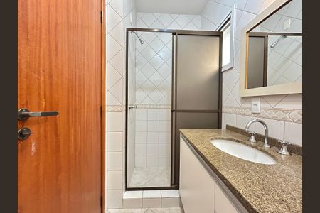 Apartamento para alugar com 76m², 2 quartos e 1 vagaBanheiro Social