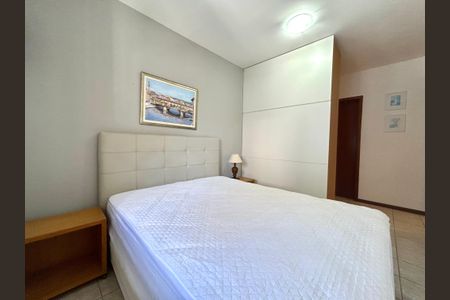 Apartamento para alugar com 76m², 2 quartos e 1 vagaSuíte