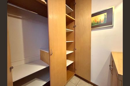 Apartamento para alugar com 76m², 2 quartos e 1 vagaSuíte closet