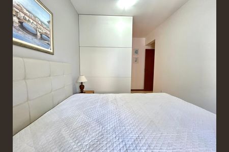 Apartamento para alugar com 76m², 2 quartos e 1 vagaSuíte
