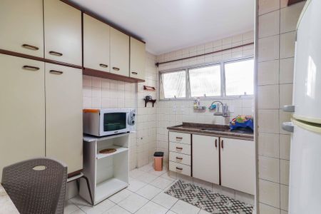 Apartamento para alugar com 57m², 2 quartos e 1 vaga Apartamento para alugar com 57m², 2 quartos e 1 vagaCozinha e Área de Serviço