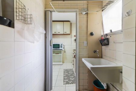 Apartamento para alugar com 57m², 2 quartos e 1 vaga Apartamento para alugar com 57m², 2 quartos e 1 vagaCozinha e Área de Serviço