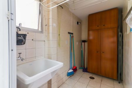 Apartamento para alugar com 57m², 2 quartos e 1 vaga Apartamento para alugar com 57m², 2 quartos e 1 vagaCozinha e Área de Serviço