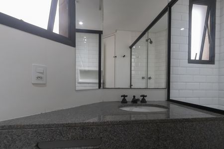 Apartamento para alugar com 48m², 1 quarto e 1 vaga Apartamento para alugar com 48m², 1 quarto e 1 vagaBanheiro da Suíte