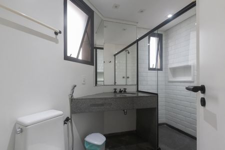 Apartamento para alugar com 48m², 1 quarto e 1 vaga Apartamento para alugar com 48m², 1 quarto e 1 vagaBanheiro da Suíte