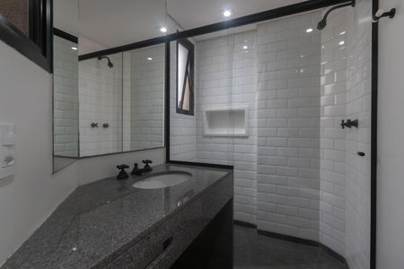 Apartamento para alugar com 48m², 1 quarto e 1 vaga Apartamento para alugar com 48m², 1 quarto e 1 vagaBanheiro da Suíte