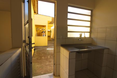 Sala/cozinha de casa para alugar com 1 quarto, 28m² em Vila Marieta, São Paulo
