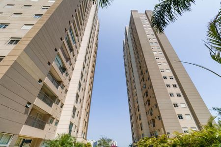 Apartamento para alugar com 48m², 2 quartos e 1 vaga Apartamento para alugar com 48m², 2 quartos e 1 vagaFachada