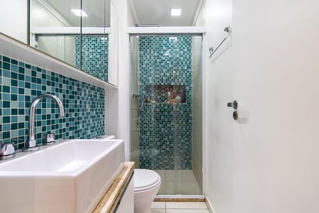 Apartamento para alugar com 48m², 2 quartos e 1 vaga Apartamento para alugar com 48m², 2 quartos e 1 vagaBanheiro social