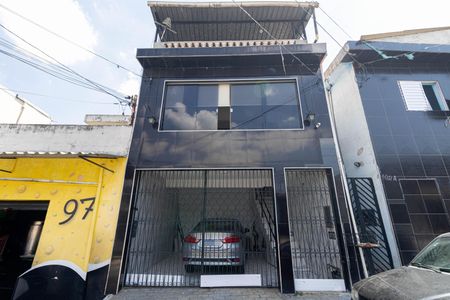 Casa para alugar com 100m², 2 quartos e sem vagaFachada