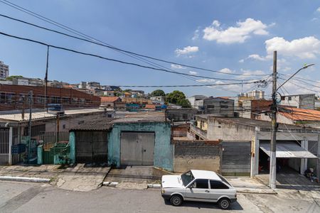 Vista Sala de casa para alugar com 2 quartos, 100m² em Vila Araguaia, São Paulo