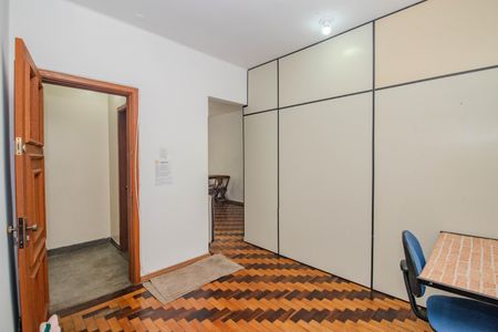 Apartamento à venda com 120m², 6 quartos e 1 vaga Apartamento à venda com 120m², 6 quartos e 1 vagaSala