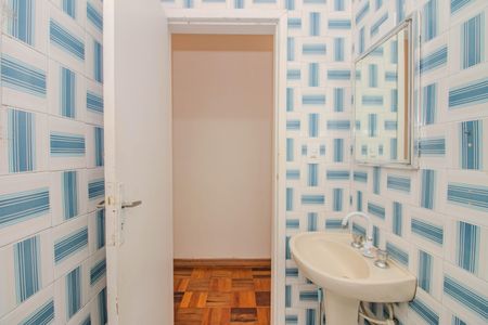 Apartamento à venda com 120m², 6 quartos e 1 vaga Apartamento à venda com 120m², 6 quartos e 1 vagaBanheiro Social