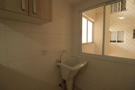 Apartamento para alugar com 65m², 3 quartos e 1 vagaÁrea de Serviço