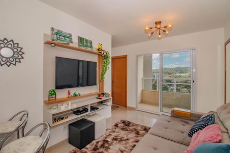 Sala de apartamento à venda com 2 quartos, 60m² em Rubem Berta, Porto Alegre