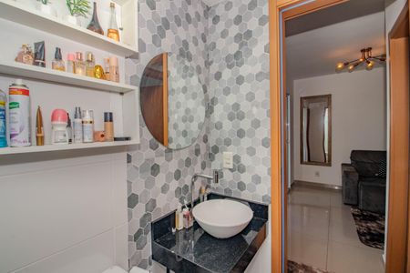 Apartamento à venda com 60m², 2 quartos e 1 vaga Apartamento à venda com 60m², 2 quartos e 1 vagaBanheiro