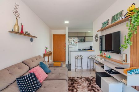 Sala de apartamento à venda com 2 quartos, 60m² em Rubem Berta, Porto Alegre