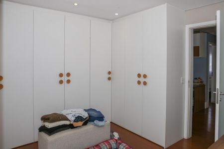 Apartamento para alugar com 241m², 4 quartos e 3 vagasSuíte 1