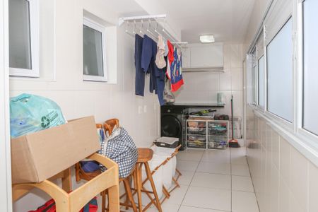 Apartamento para alugar com 241m², 4 quartos e 3 vagasÁrea de Serviço