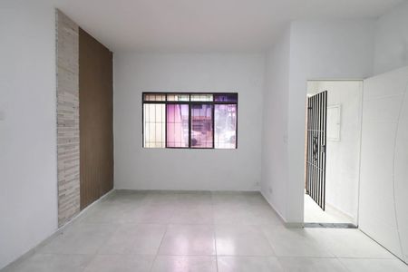 Casa para alugar com 121m², 2 quartos e 1 vaga Casa para alugar com 121m², 2 quartos e 1 vagaSala