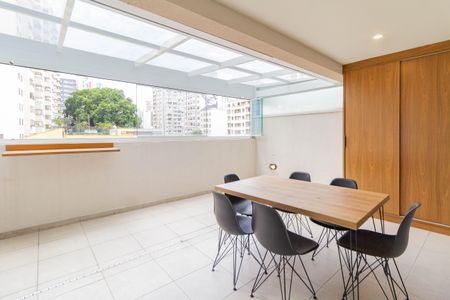 Apartamento para alugar com 45m², 1 quarto e 1 vagaVaranda