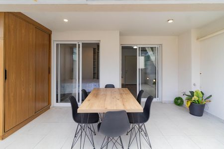 Apartamento para alugar com 45m², 1 quarto e 1 vagaVaranda