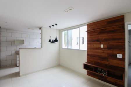 Sala de apartamento para alugar com 2 quartos, 45m² em Planalto, Belo Horizonte