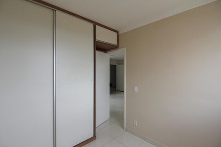 Quarto 1 de apartamento para alugar com 2 quartos, 45m² em Planalto, Belo Horizonte