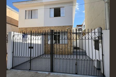 Casa para alugar com 220m², 3 quartos e 2 vagas Casa para alugar com 220m², 3 quartos e 2 vagasFachada