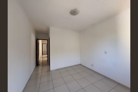 Casa para alugar com 220m², 3 quartos e 2 vagas Casa para alugar com 220m², 3 quartos e 2 vagasSuíte