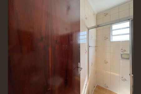 Casa para alugar com 220m², 3 quartos e 2 vagas Casa para alugar com 220m², 3 quartos e 2 vagasBanheiro social