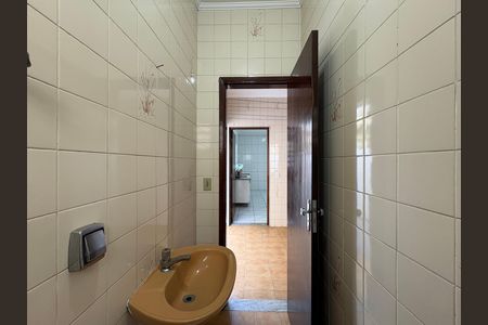 Casa para alugar com 220m², 3 quartos e 2 vagas Casa para alugar com 220m², 3 quartos e 2 vagasBanheiro de serviço