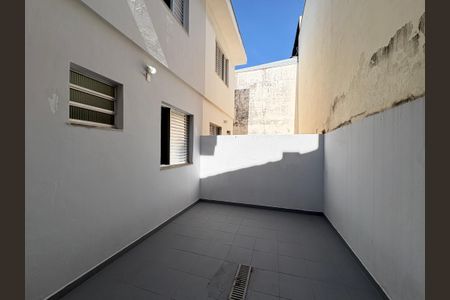 Casa para alugar com 220m², 3 quartos e 2 vagas Casa para alugar com 220m², 3 quartos e 2 vagasQuintal