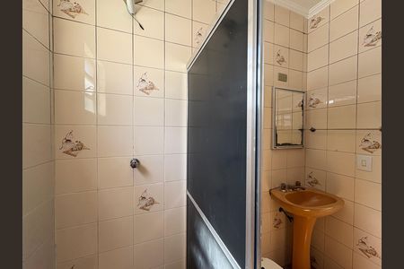 Casa para alugar com 220m², 3 quartos e 2 vagas Casa para alugar com 220m², 3 quartos e 2 vagasBanheiro social