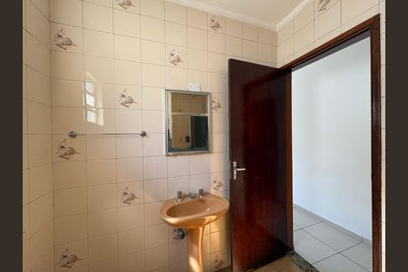 Casa para alugar com 220m², 3 quartos e 2 vagas Casa para alugar com 220m², 3 quartos e 2 vagasBanheiro da Suíte