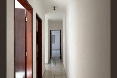 Casa para alugar com 220m², 3 quartos e 2 vagas Casa para alugar com 220m², 3 quartos e 2 vagasCorredor