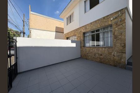 Casa para alugar com 220m², 3 quartos e 2 vagas Casa para alugar com 220m², 3 quartos e 2 vagasGaragem