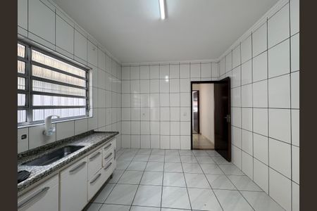 Casa para alugar com 220m², 3 quartos e 2 vagas Casa para alugar com 220m², 3 quartos e 2 vagasCozinha